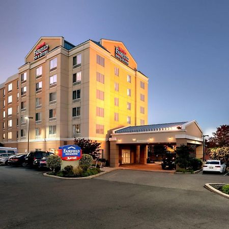 Fairfield Inn & Suites Woodbridge Avenel Exterior foto