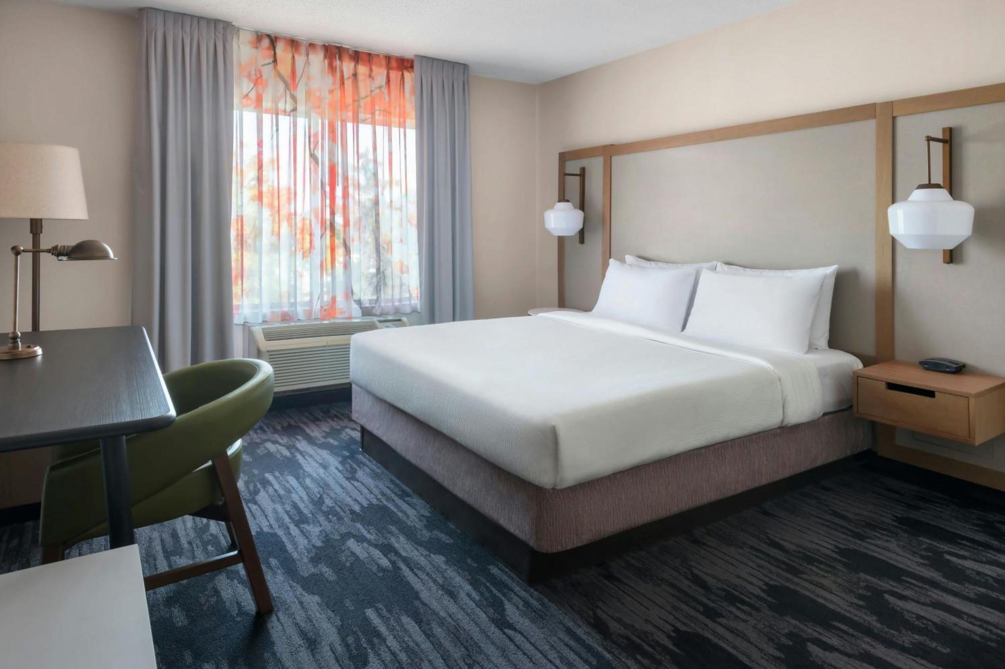 Fairfield Inn & Suites Woodbridge Avenel Exterior foto